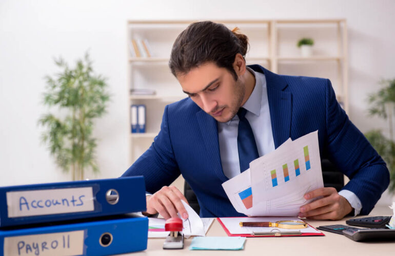 Professional payroll consultant providing remote support through trusted payroll recruitment agencies.