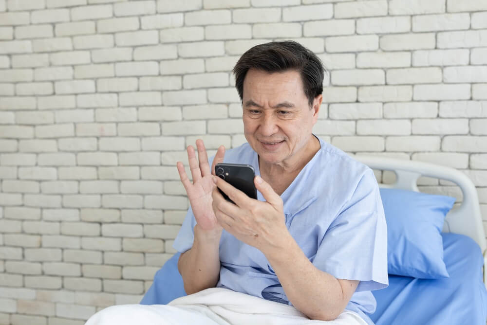 Professional virtual wellness assistant providing remote healthcare support to improve patient outcomes and streamline clinic operations.