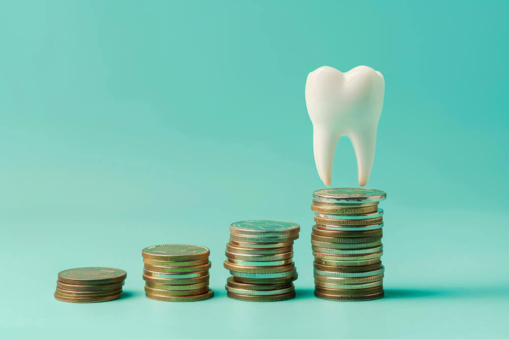 Illustration of dental virtual assistant managing patient appointments and medical scheduling system. increasing ROI